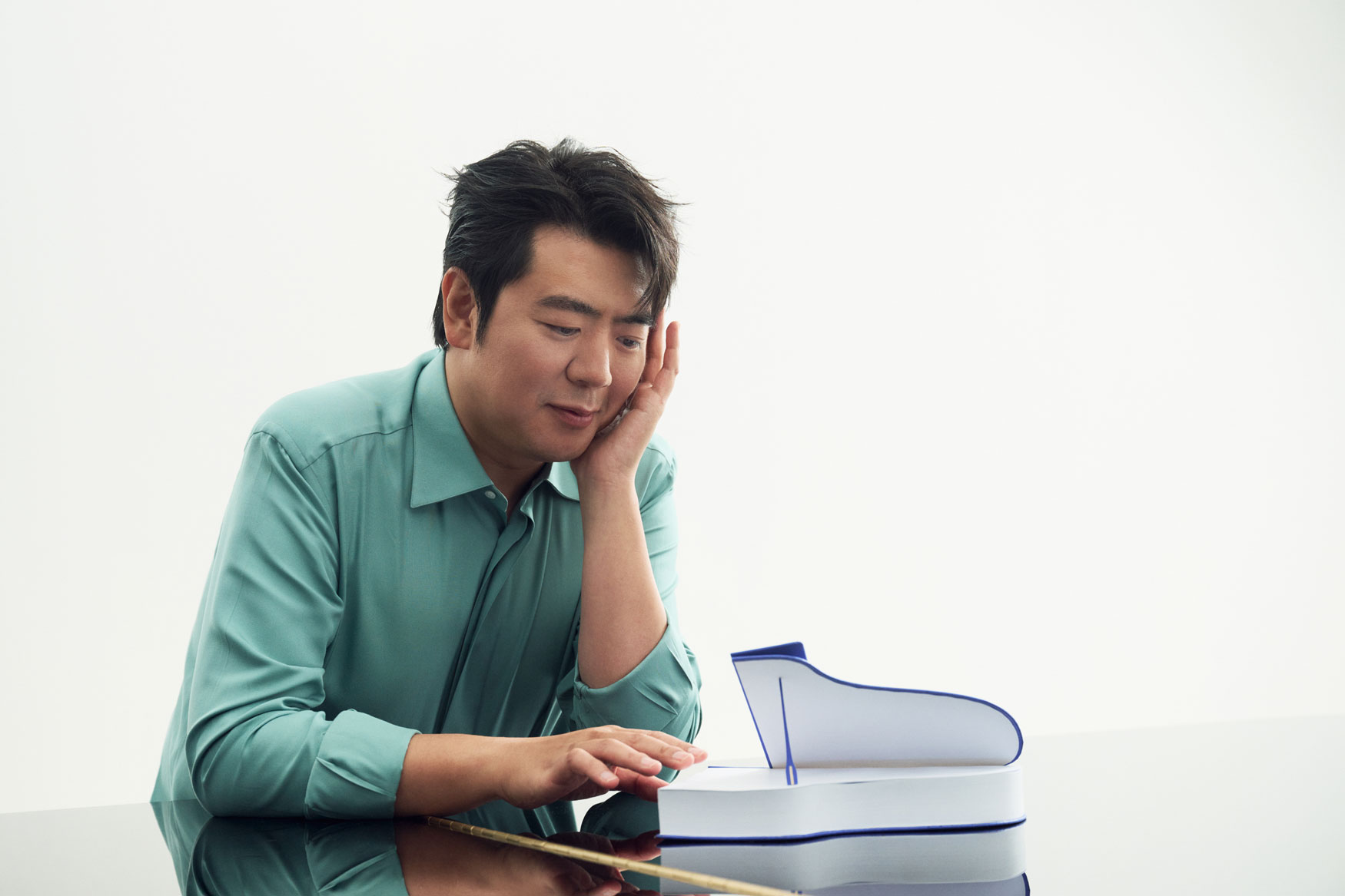 07-lang-lang-portrait-piano-book-2-SonjaMueller